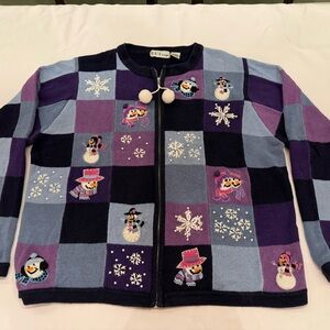 Vintage holiday sweater. In excellent like new condition. Zipper front size XL